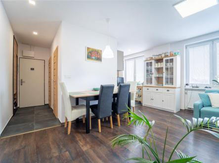 Prodej bytu, 3+kk, 67 m²