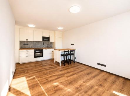 Pronájem bytu, 2+kk, 42 m²