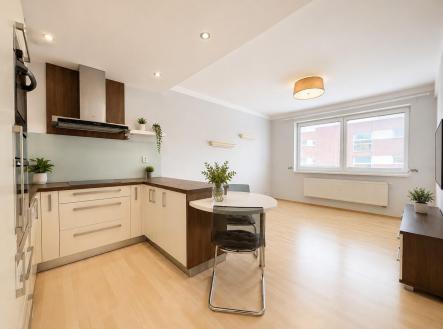 Pronájem bytu, 2+kk, 61 m²