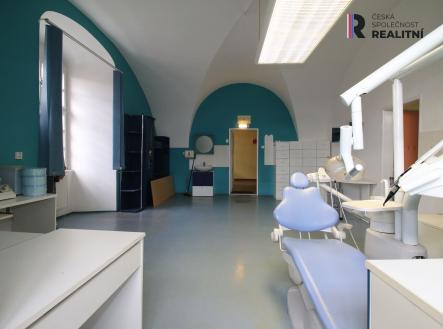 Pronájem kanceláře, 63 m²