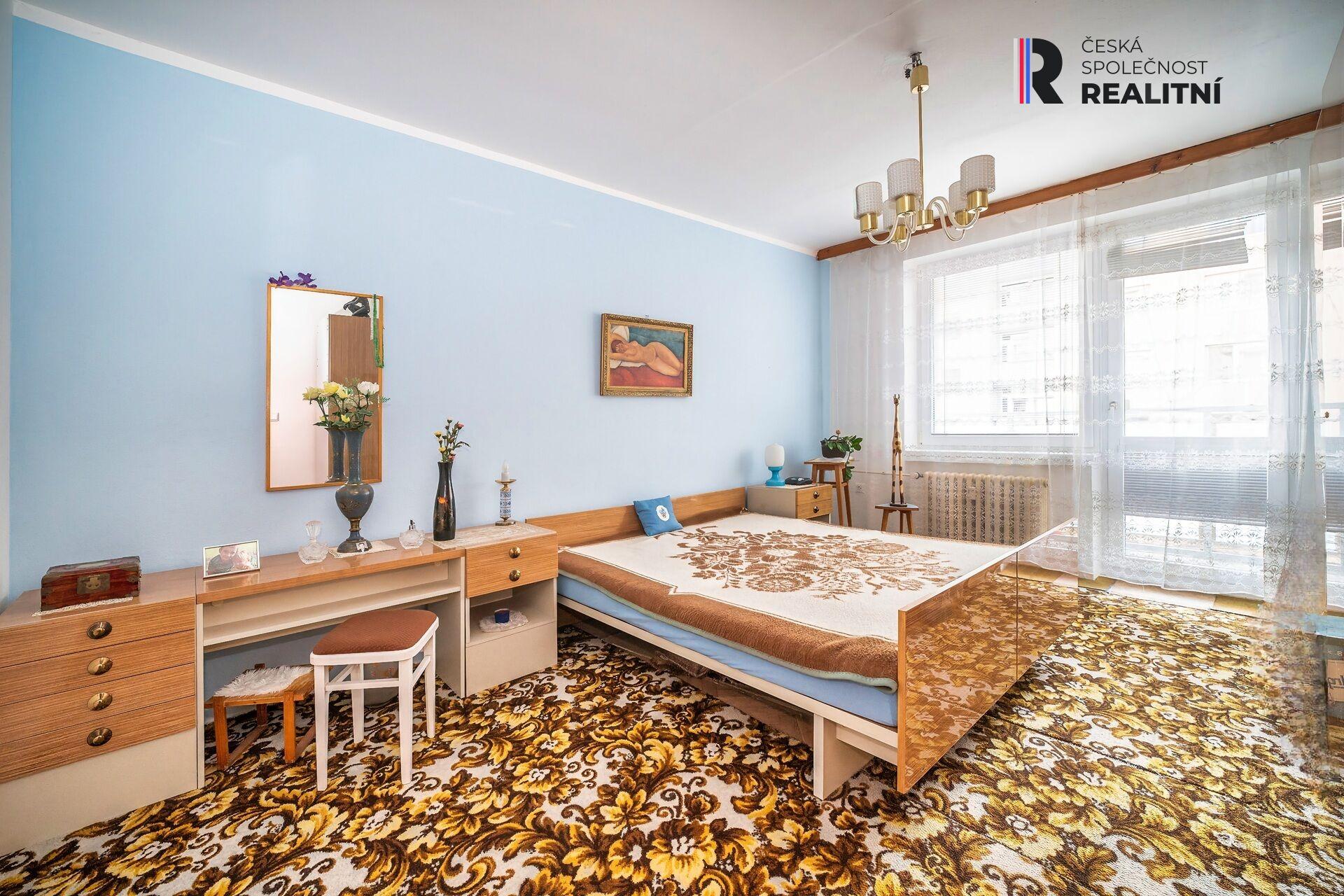 Prodej cihlového bytu 3+1 s balkonem, výtahem a sklepem – Pražská, Znojmo