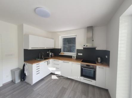 Pronájem domu/vily, 180 m²