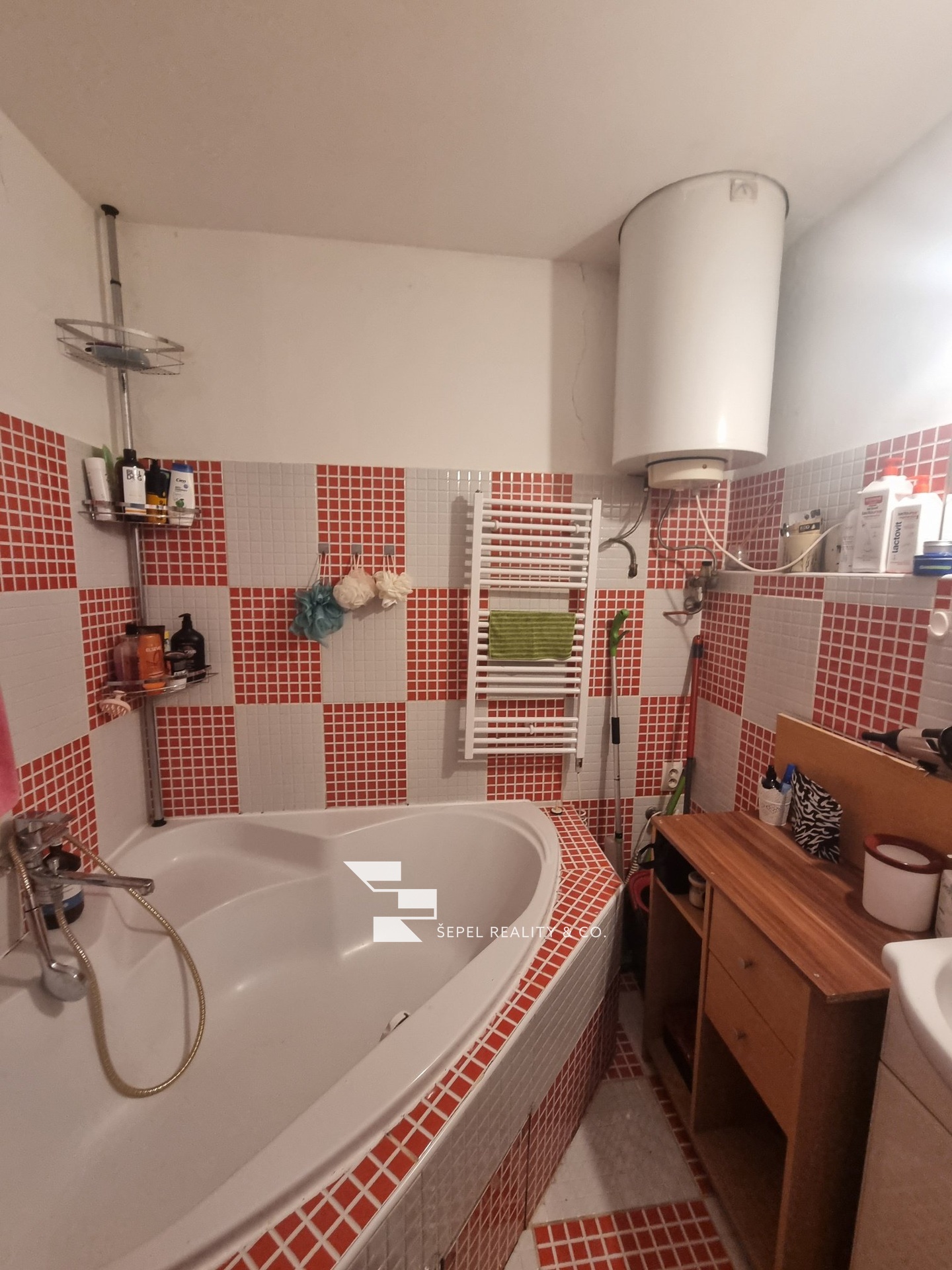 20251218_100349_resized