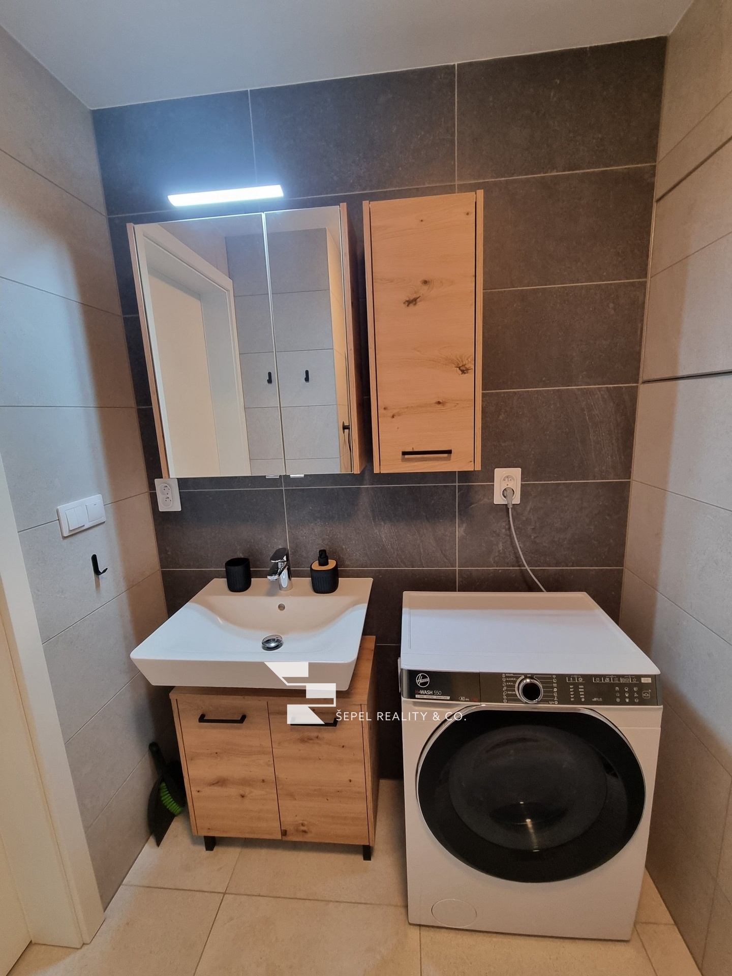 20260223_154508_resized