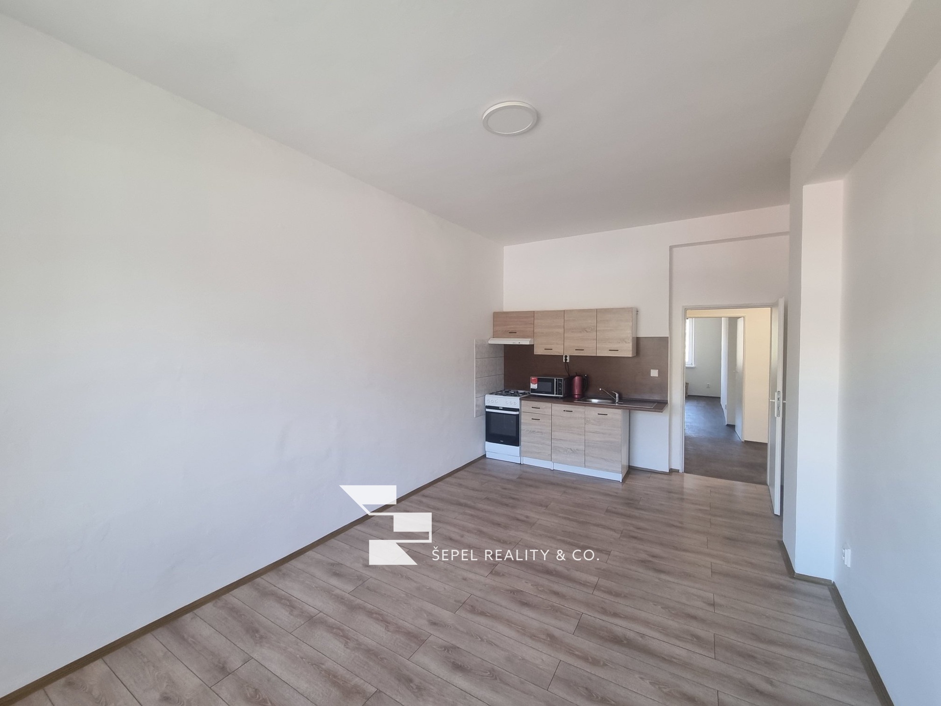 20260429_112323_resized