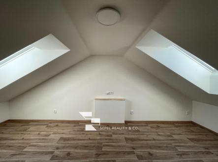 Pronájem bytu, 2+kk, 47 m²