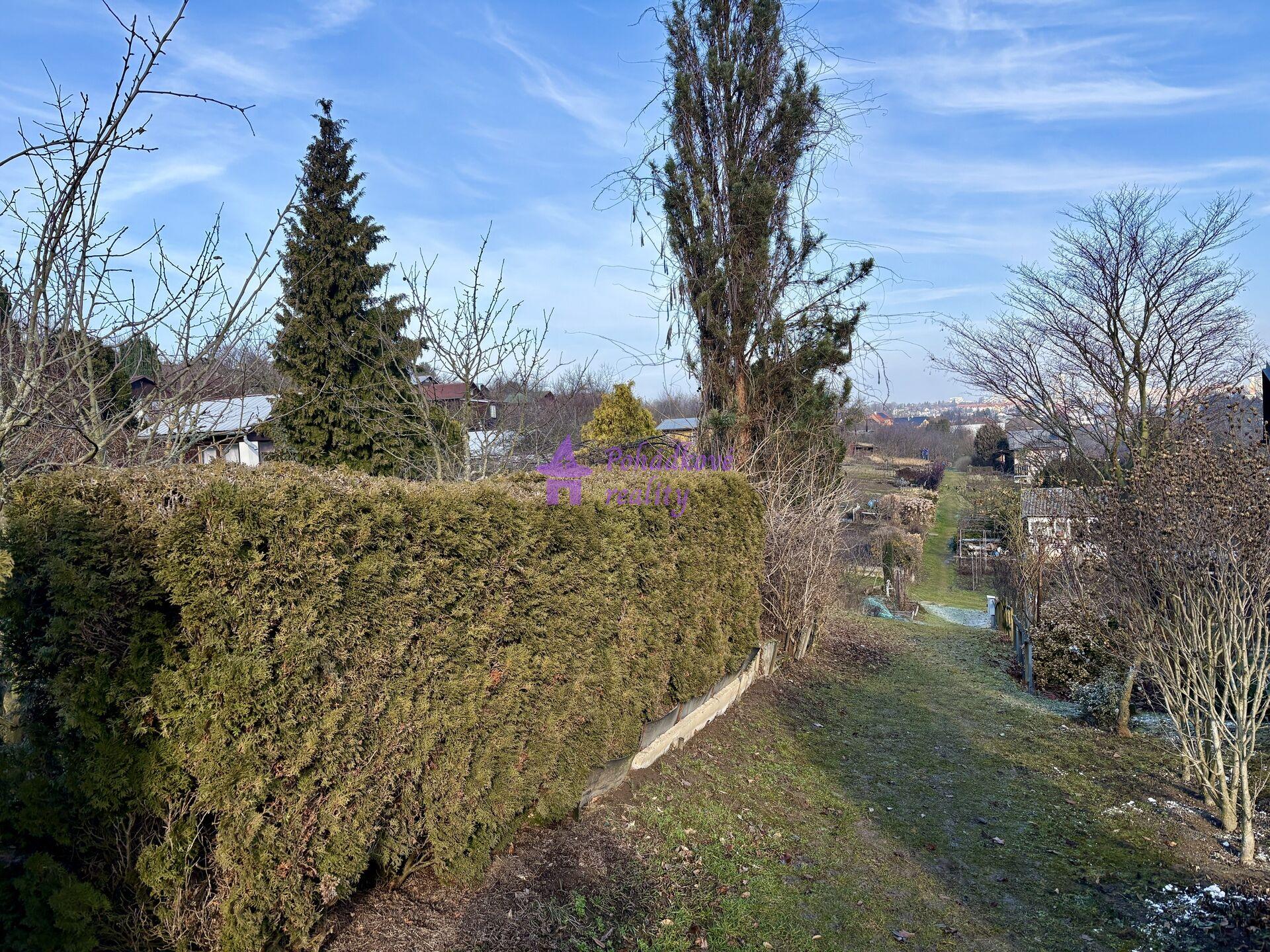 Prodej chatky se zahradou 402 m², Olomouc Slavonín