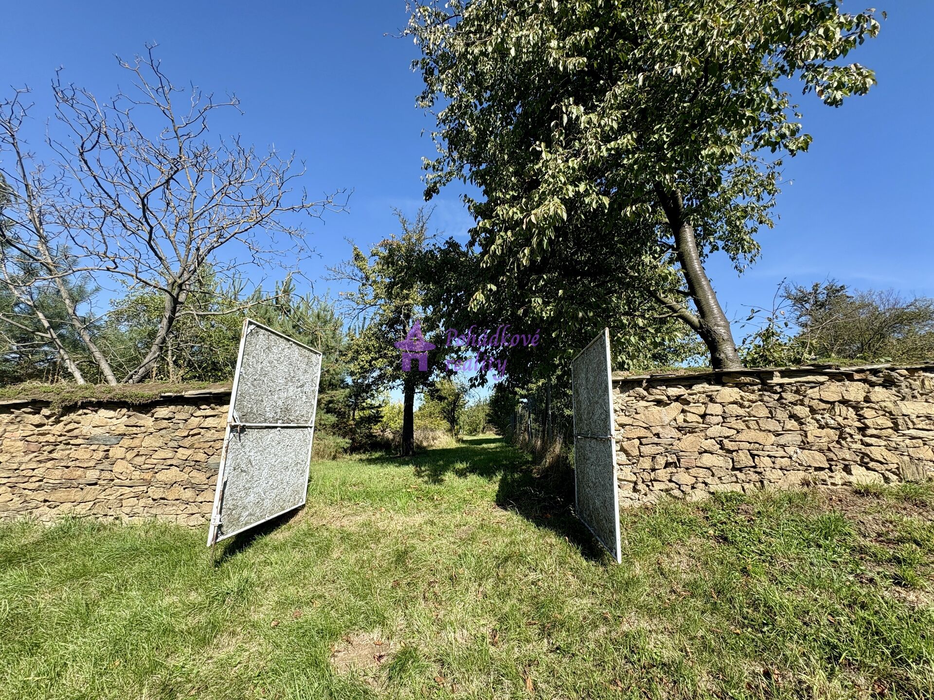 Pronájem zahrady, 1 528 m², Droždín