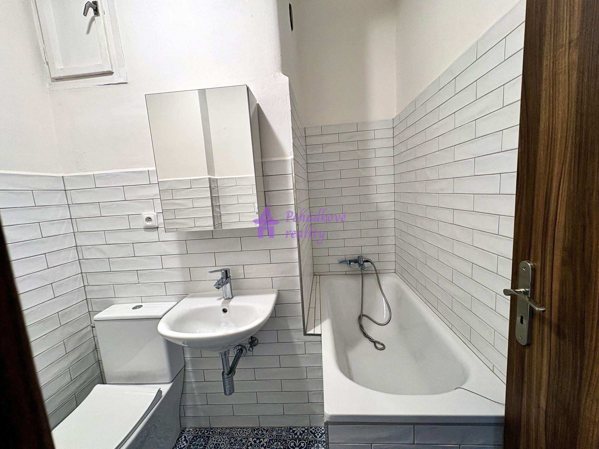 Pronájem bytu 1+KK, 20 m² Olomouc - ul.Zeyerova