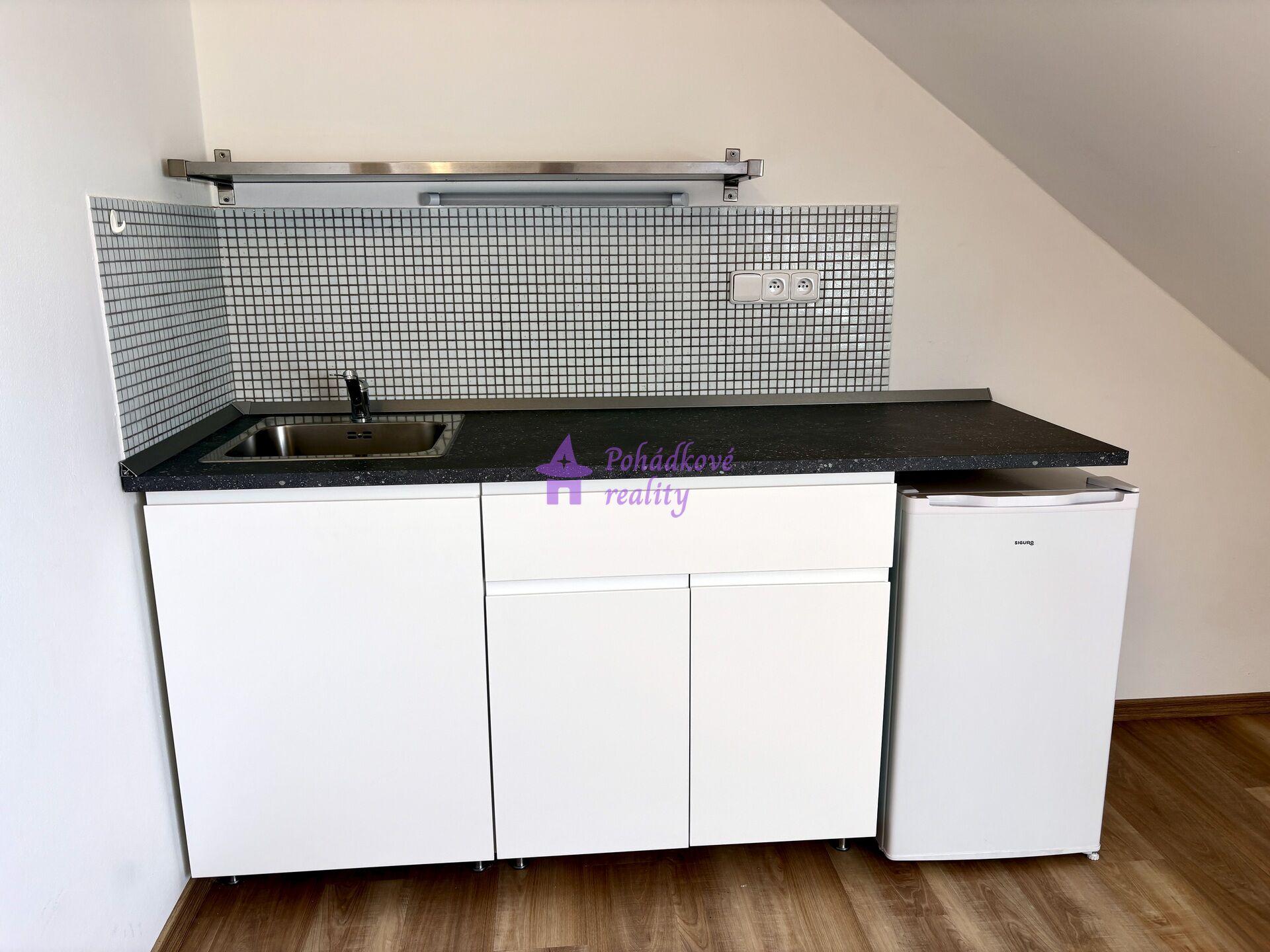 Pronájem bytu 1+KK, 19 m², Olomouc - ul.Zeyerova