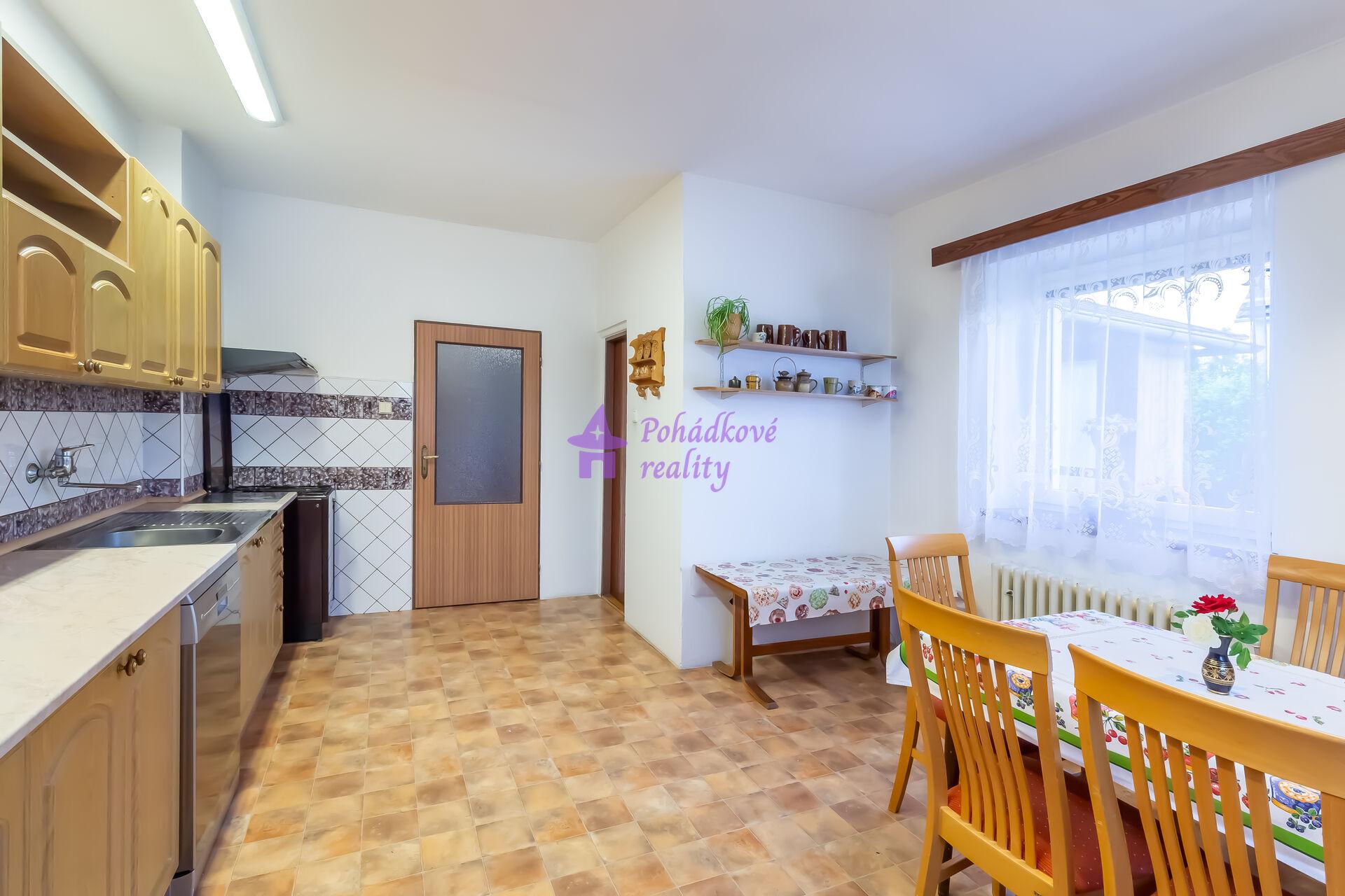 Prodej rodinného domu 6+1, 355 m², pozemek 1921 m², Vikýřovice