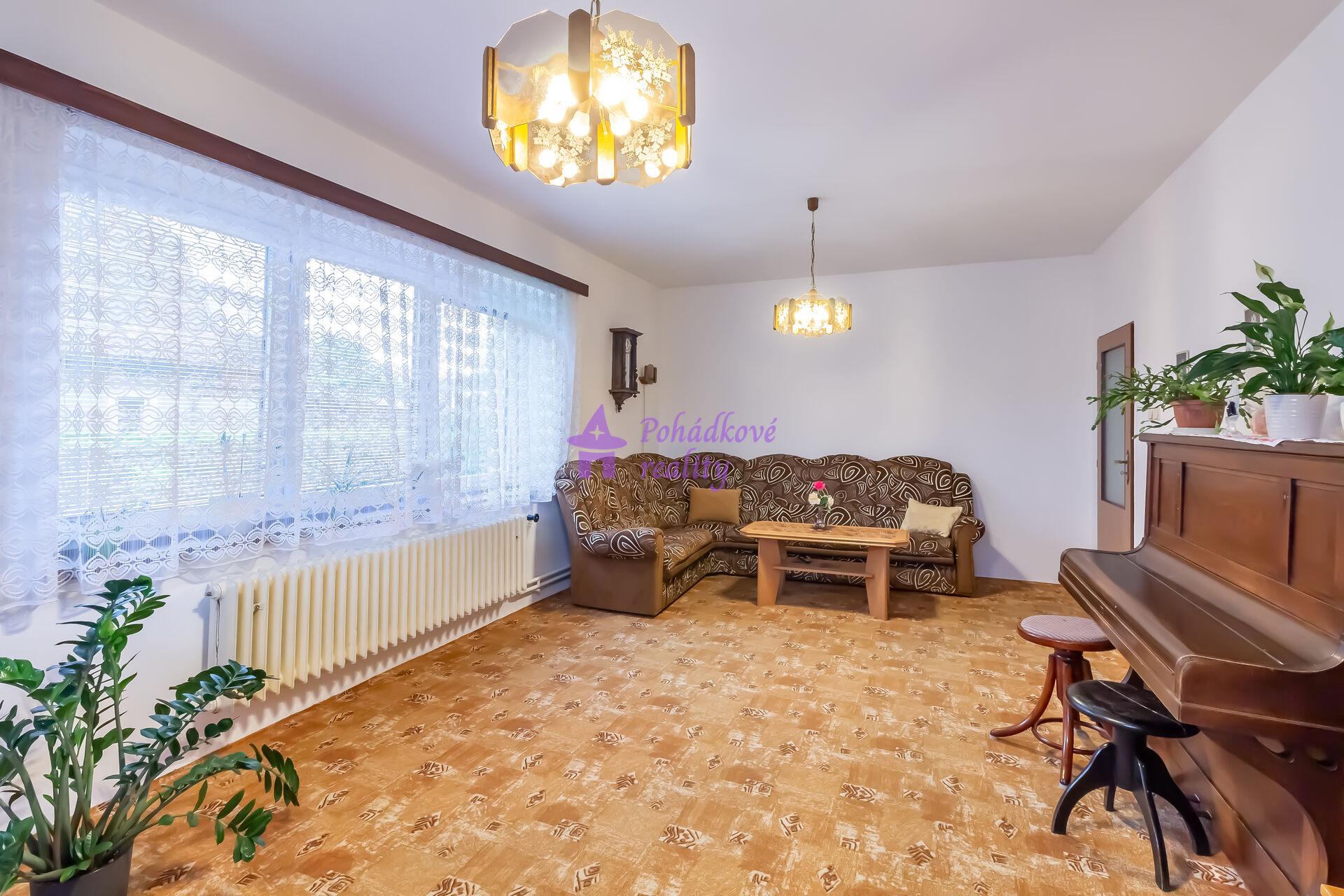 Prodej rodinného domu 6+1, 355 m², pozemek 1921 m², Vikýřovice