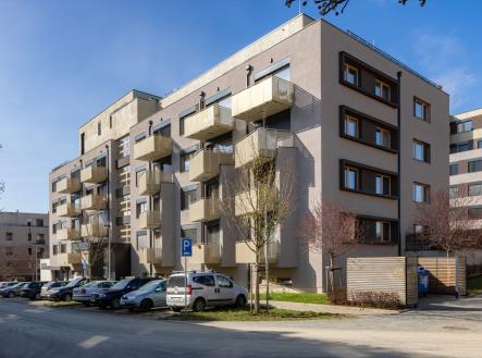 Pronájem bytu, 2+kk, 6 740 m²