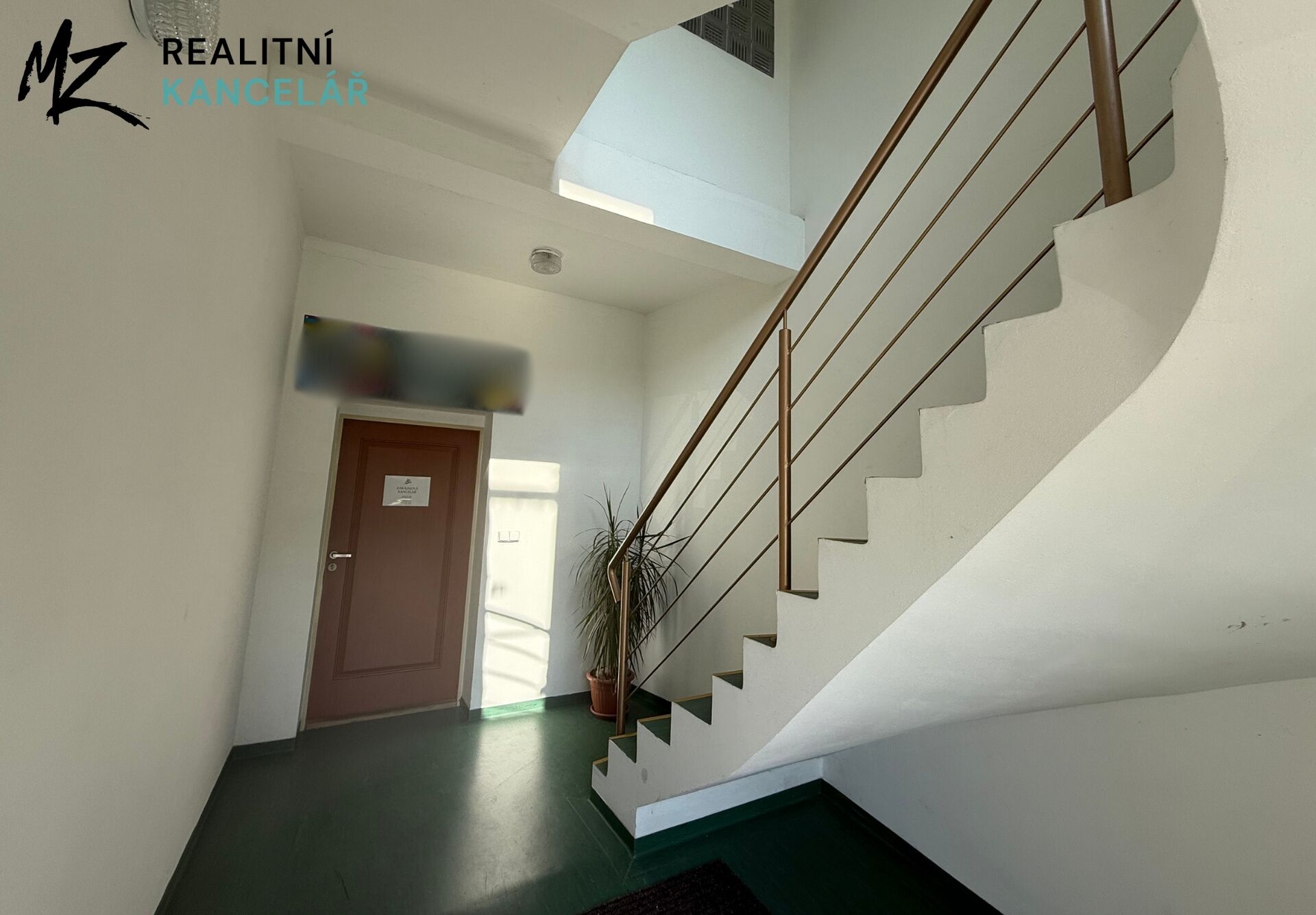 MZRK sro nabízí k prodeji výjimečnou komerční budovu s potenciálem pro přestavbu na byty v Přerově.