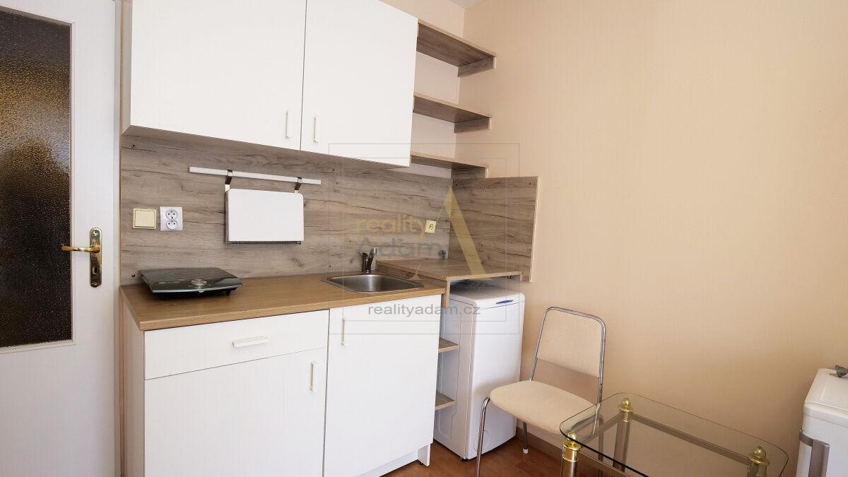 Byt 1+kk o celkové ploše 24 m² Praha 13 – Stodůlky