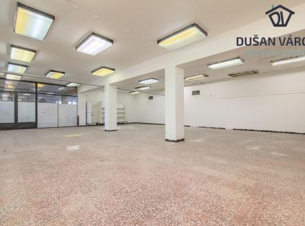 Pronájem - obchodní prostor, 600 m²