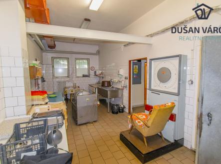 Pronájem - obchodní prostor, 145 m²