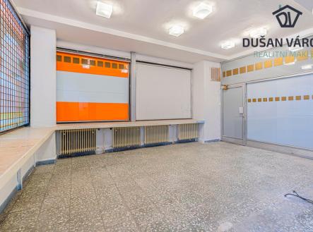 Pronájem - obchodní prostor, 66 m²