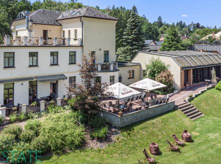 Prodej hotel, 1 430 m² obrázek