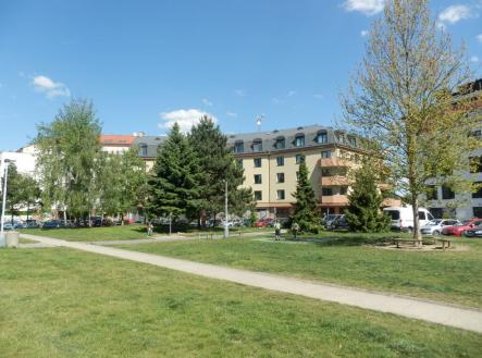 Prodej - obchodní prostor, 1 200 m²