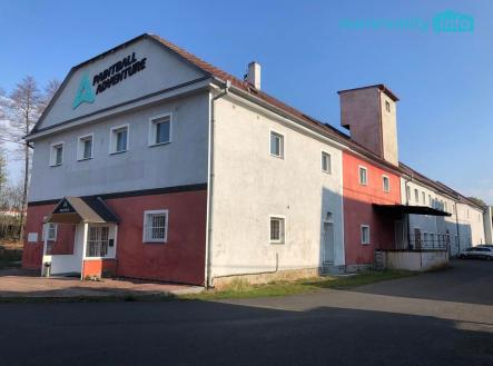 Pronájem - skladovací prostor, 750 m²