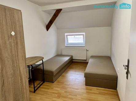 Pronájem domu/vily, 280 m²