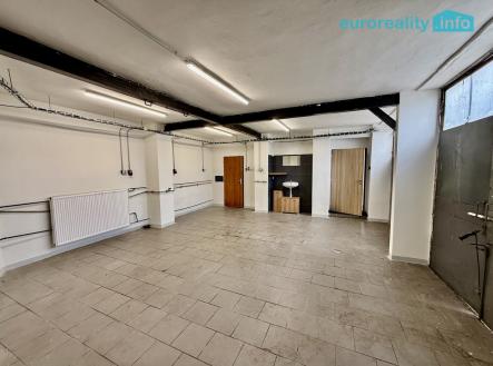 Pronájem obchodní prostor, 175 m²