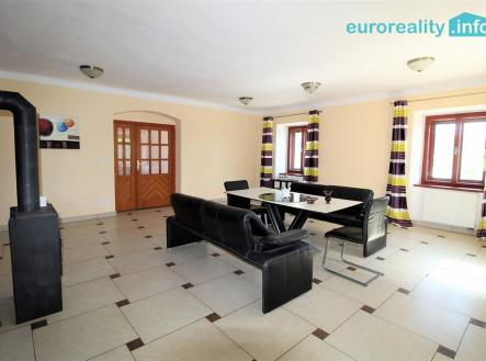 Prodej - hotel, 389 m²