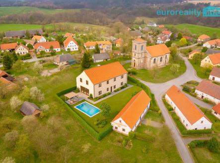 Prodej zemědělského objektu, 1 729 m²