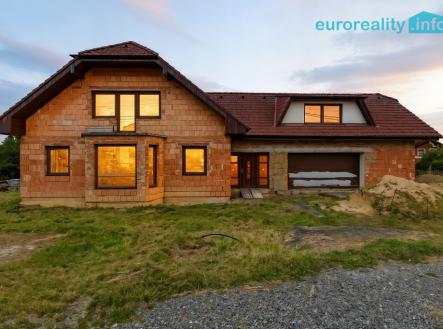 Prodej - dům/vila, 247 m²
