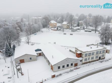 Prodej výrobní prostory, 2 031 m² obrázek