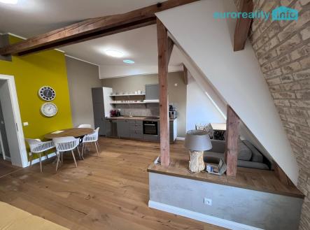 Prodej bytu, 2+1, 156 m²