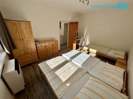 Pronájem bytu, 1+1, 37 m²