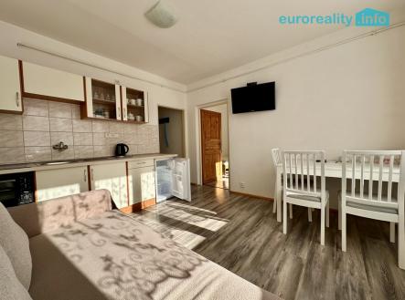 Pronájem bytu, 1+1, 37 m²