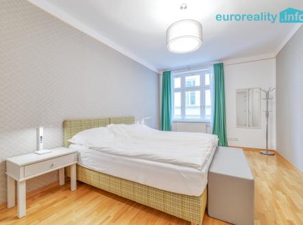 Pronájem bytu, 2+kk, 80 m²