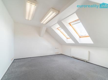 Pronájem kanceláře, 27 m²