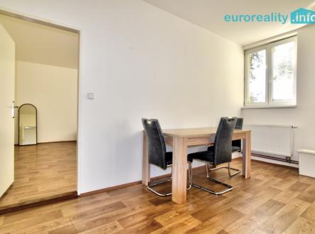 Pronájem bytu, 1+1, 49 m²