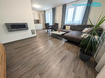 Pronájem bytu, 4+kk, 81 m²