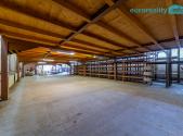 Pronájem skladovací prostor, 900 m²