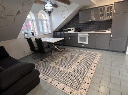 Pronájem bytu, 2+kk, 58 m²