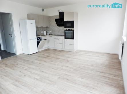 Pronájem bytu, 1+kk, 45 m²