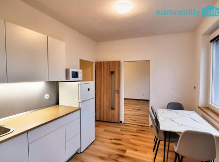 Pronájem bytu, 1+1, 43 m²