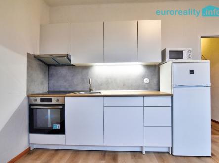 Pronájem bytu, 1+1, 43 m²