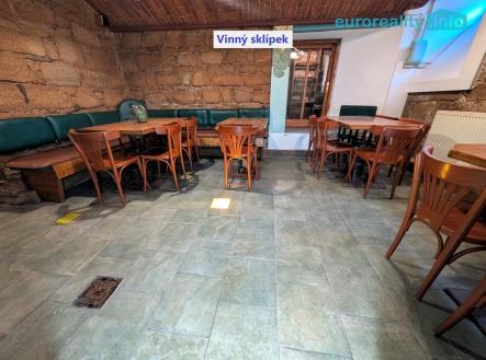 Pronájem kanceláře, 192 m²