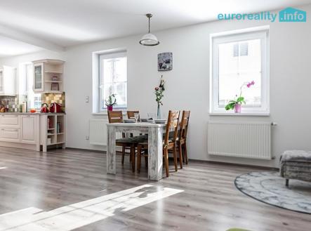 Pronájem domu/vily, 147 m²