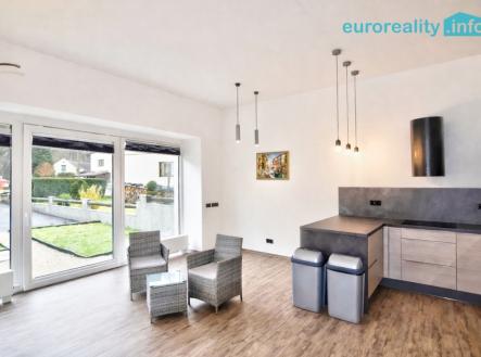 Pronájem bytu, 2+kk, 61 m²