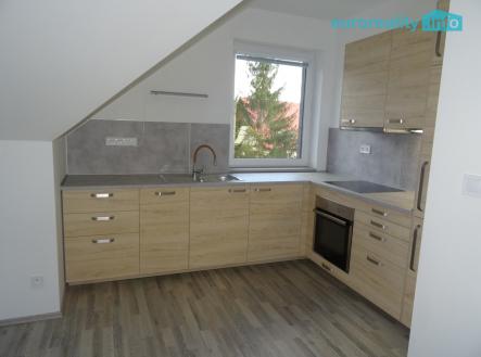 Pronájem bytu, 1+kk, 35 m²