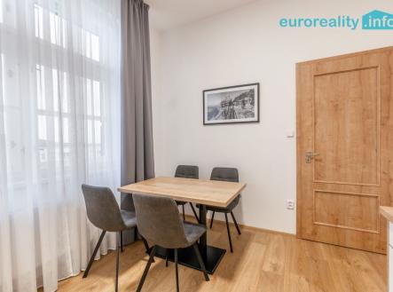 Pronájem bytu, 2+1, 69 m²