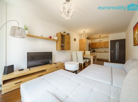 Pronájem bytu, 2+kk, 82 m²