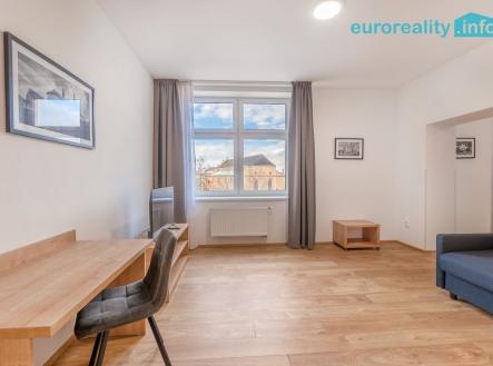 Pronájem bytu, 2+1, 73 m²